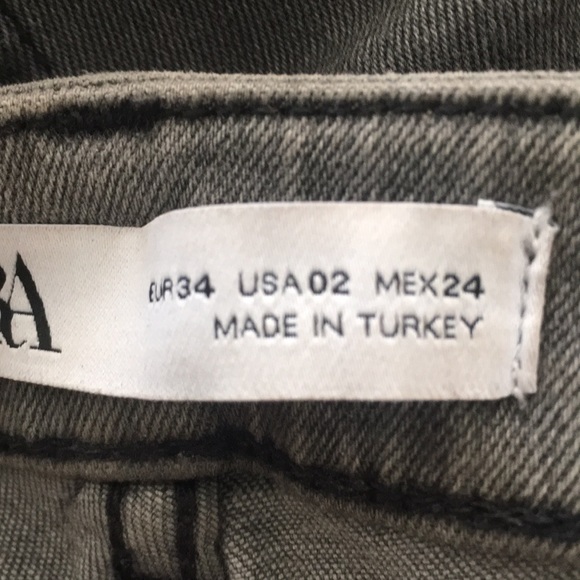 ZARA High-Rise Slim Fit Jeans - Edgy & Stylish! - Picture 13 of 16